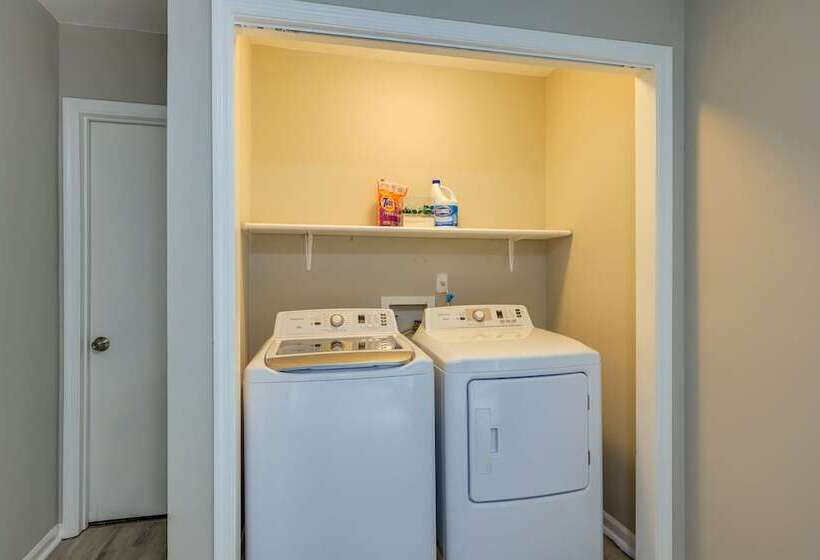 Riverdale Retreat W/ Private Pool & Game Room!