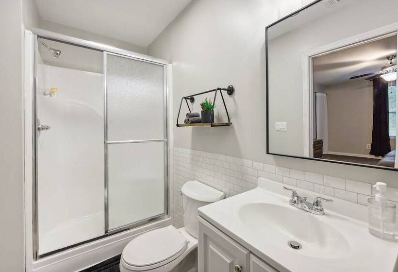 Macon Cottage W/ Porch   2 Mi To Downtown!