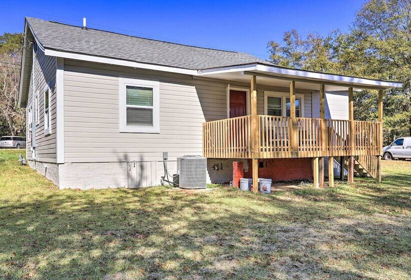 Modern Carrollton Home W/ Deck   Pets Welcome