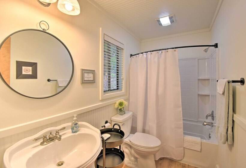 Mountain Mint Inn: Cabin W/ Resort Amenity Access!