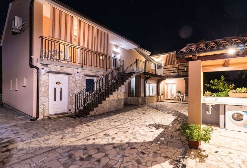 膳宿费 Apartments Kendel