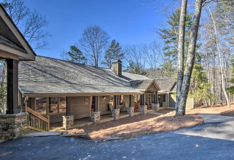 Plummer Lodge  In Big Canoe W/ Lake Access!