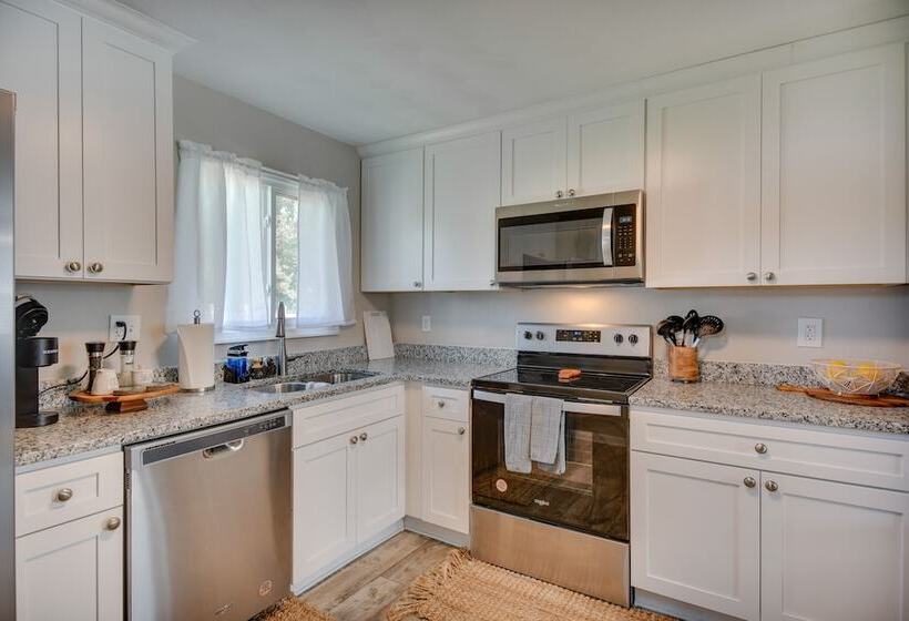 Portsmouth Vacation Rental: Near Parks & Golf