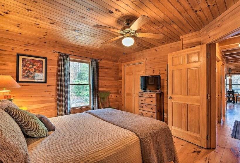 Riverbend Reserve  Cabin W/ Yard + Fire Pit!