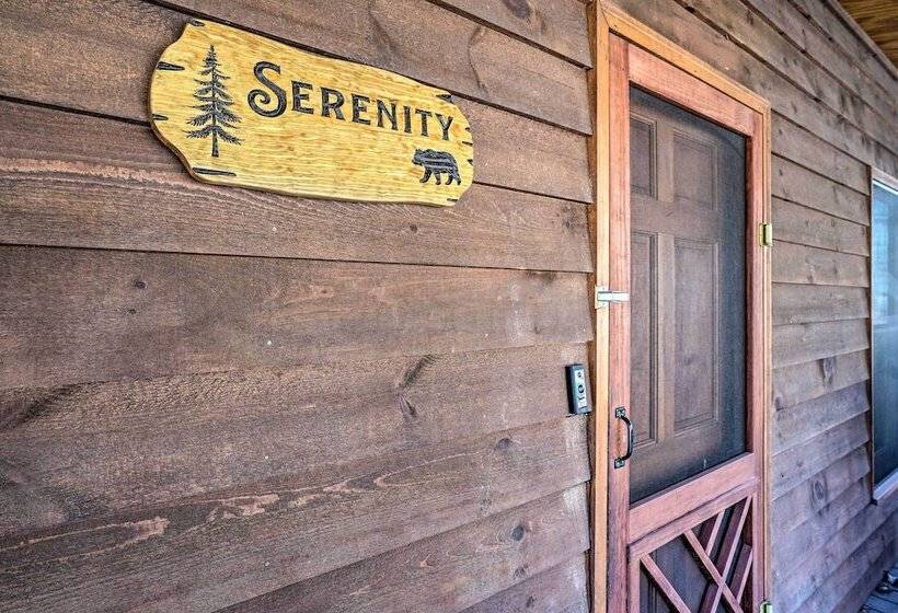 Serenity Cabin  W/ Furnished Deck