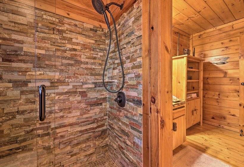 Sleeping Bear Cabin In Coosawattee Resort!