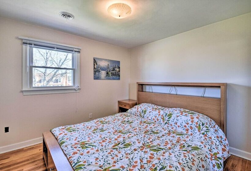 Spacious Chesapeake Home W/ Pool Table!