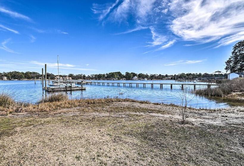 Spacious Chesapeake Home W/ Pool Table!