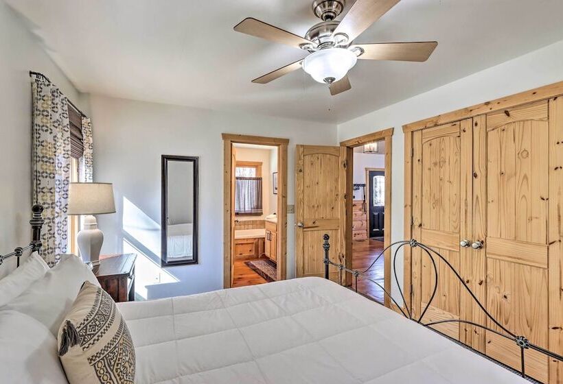 Spacious Ellijay Resort Home W/ Hot Tub!