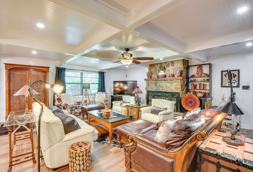 Whimsical Athens Home   3 Mi To Sanford Stadium