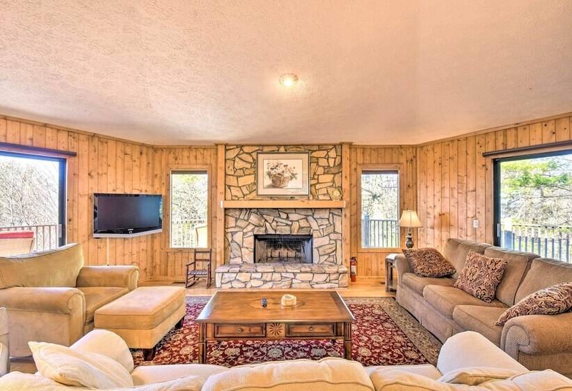 Woodsy Sky Valley Cottage, 8 Mi To Dillard!