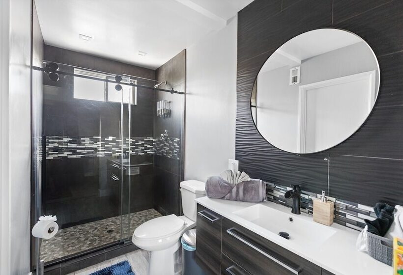 هاستل Excellent Location 4 Rooms Home   8 Min To Strip And 5 Minutes Lv Convention