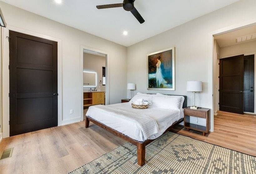 Bright Mooresville Retreat, Steps To Lake Norman!