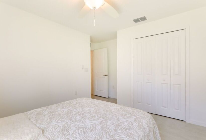 Bright Port Charlotte Home   2 Mi To Beach!