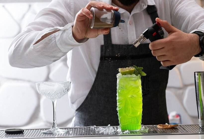 هتل Afrodite Suites