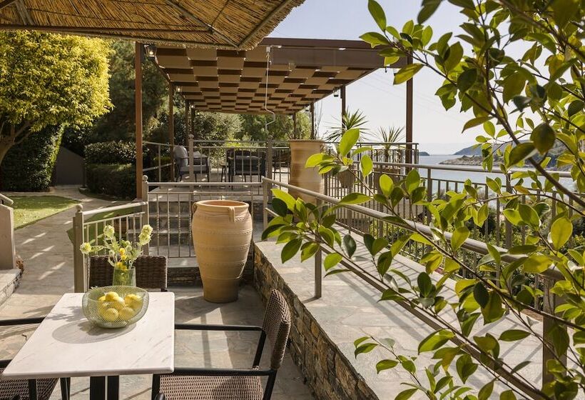 ホテル Paramithenio Village Beach Resort & Spa