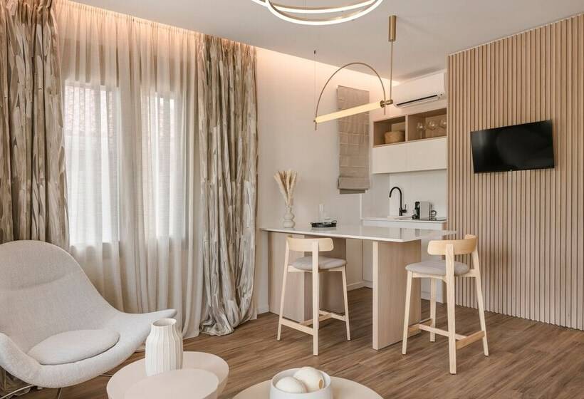 هتل Piazza Suites