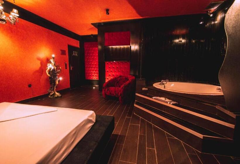 فندق Ruby Rooms Kifisia   Adults Only