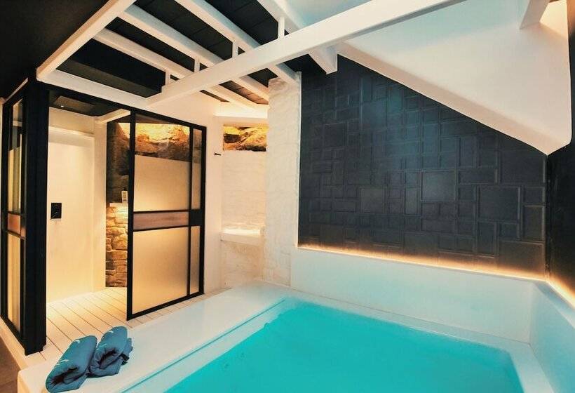 هتل Semeli Coast Mykonos, Curio Collection By Hilton