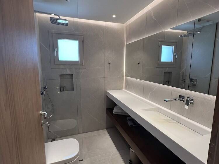 هتل Studio Nikiti Beach