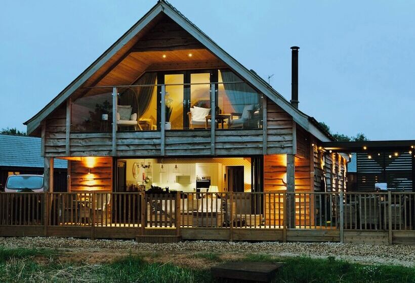 Lake View Lodge