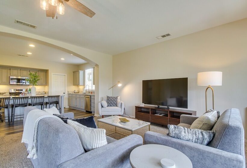 Stunning Indio Home W/ Private Pool & Spa!