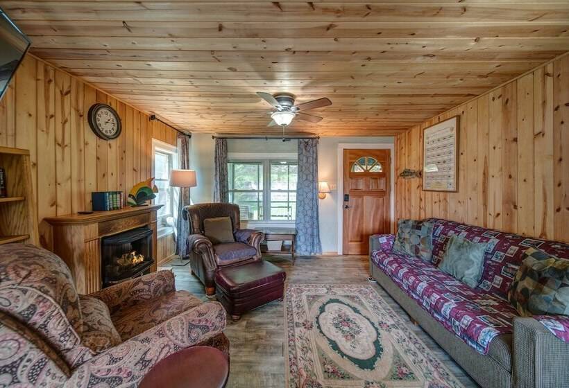 Moonshiner S Cabin Minutes From Two Wheels!