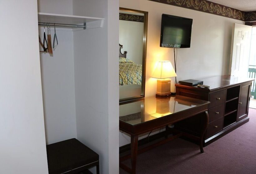 汽车旅馆  Fenelon Inn