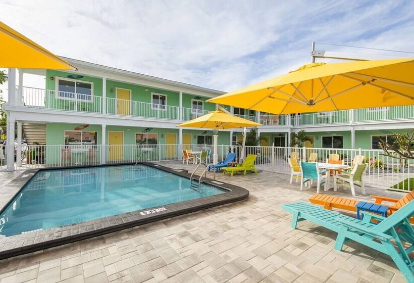 فندق على الطريق The Lofts At St Pete Beach