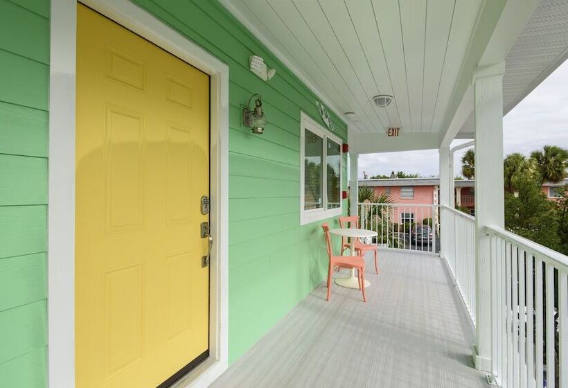 فندق على الطريق The Lofts At St Pete Beach