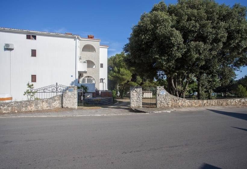 膳宿费 Apartments And Room Agata