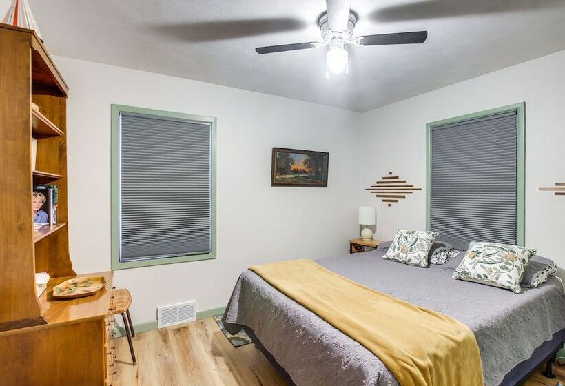 Pet Friendly Hiawatha Retreat W/ Private Yard!