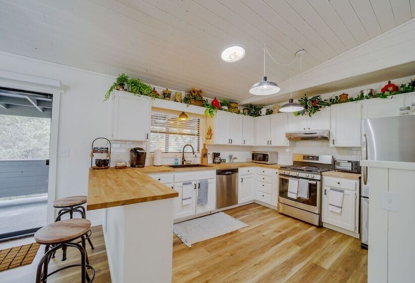 Pet Friendly Payson Cabin W/ Game Room!