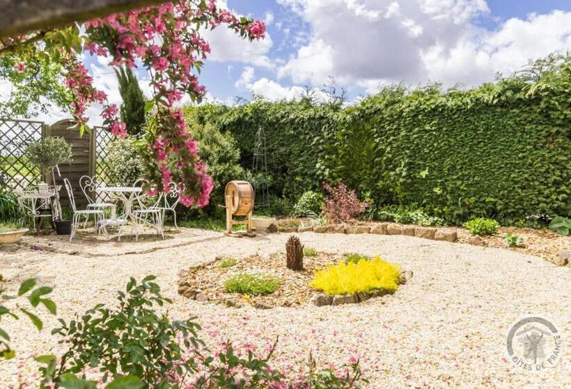 مبيت وإفطار Le Jardin Des Fées