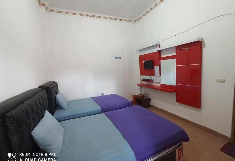 فندق Sunset Beach Labuhan Jukung
