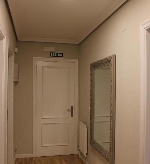 פנסיון Apartamento Sanguesa