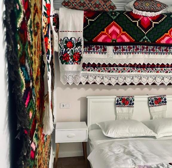 膳宿费 Flori De Tei Maramures