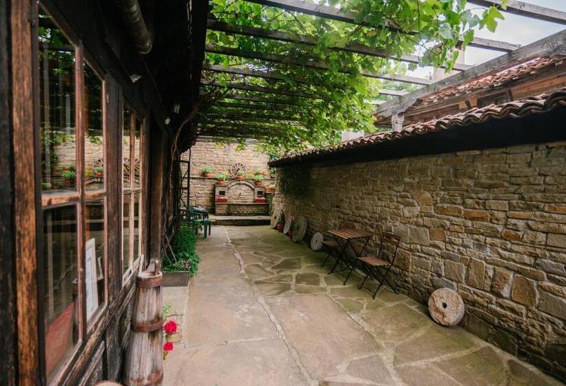 פנסיון Kodjamanova House