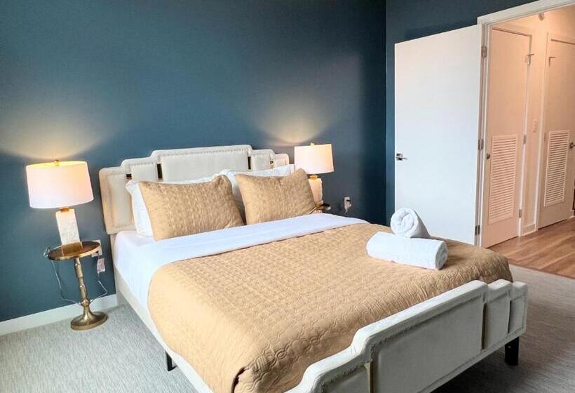 Premier Escape Tysons 4 Beds