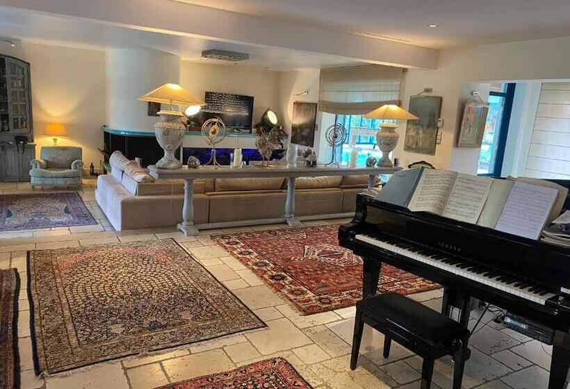 ベッドアンドブレックファースト L’hacienda Francesa