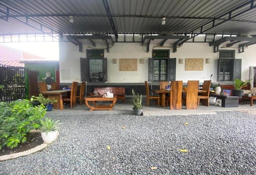 فندق Capital O 93608 Yy S House Syariah