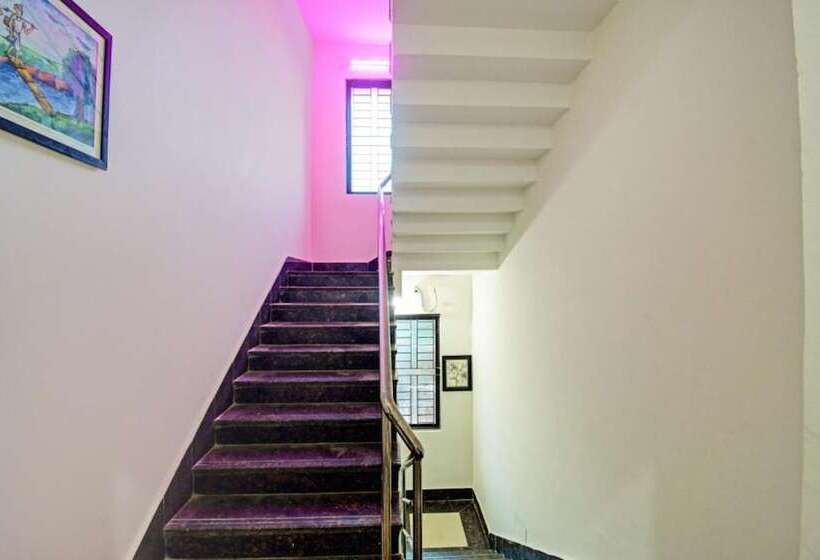 בית מלון כפרי Goroomgo Sr Palace Bhubaneswar