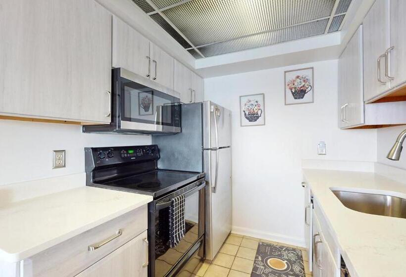 هتل Pintail Point Unit 305