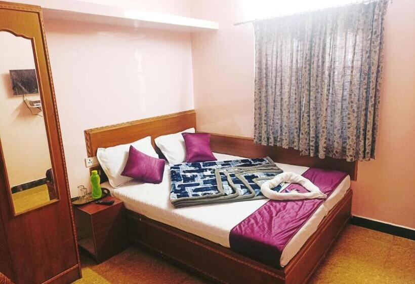 هتل Snr Cottage & Rooms