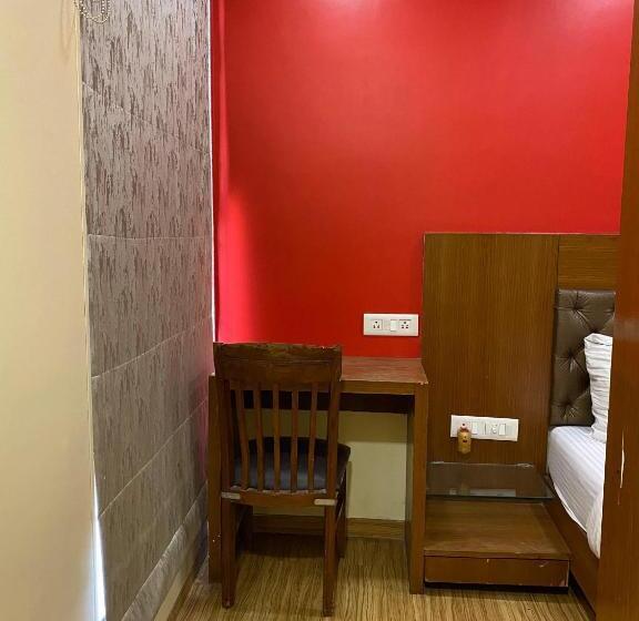 فندق Arton Regency Near Terminal 2 Airport