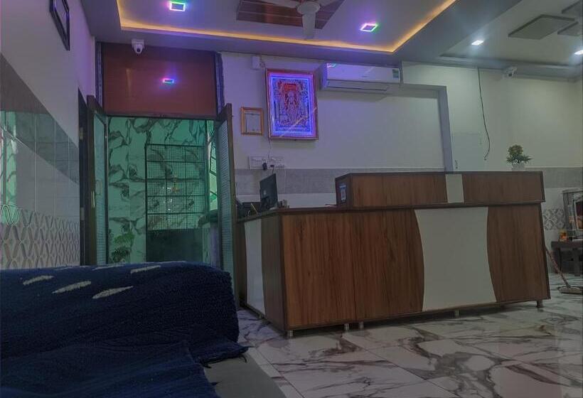 Отель Devkamal