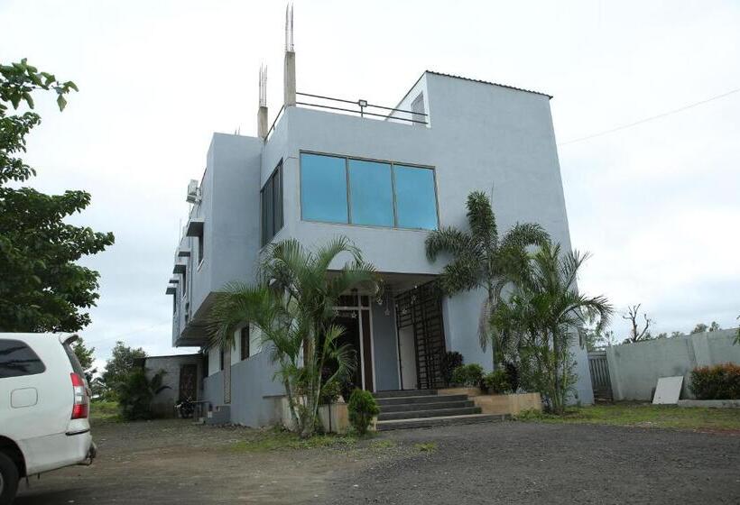 ホテル Rudraksh Nagthane