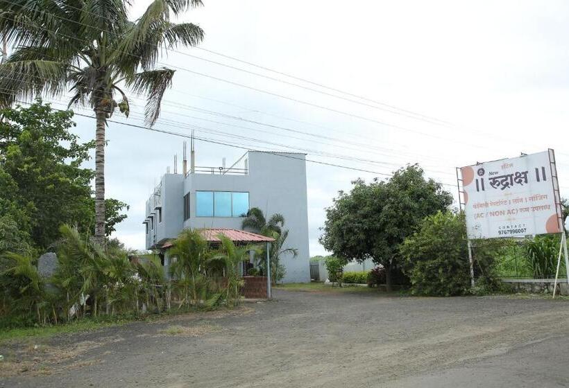 ホテル Rudraksh Nagthane
