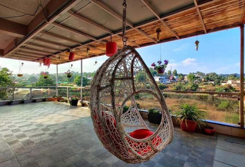 فندق Strawberry Land Resort