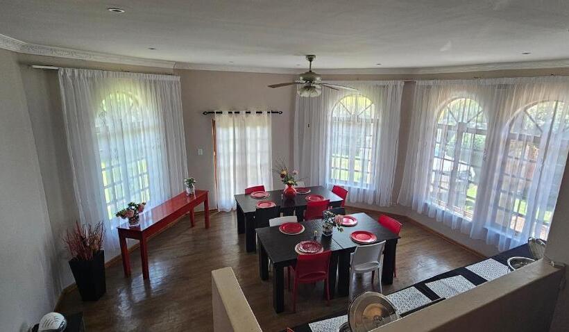 بنسيون Adante Lodge 27 Mlonyeni